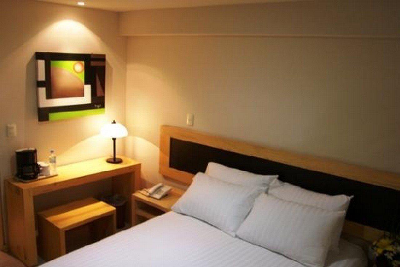 Rymma Hotel มอเรเลีย ภายนอก รูปภาพ
